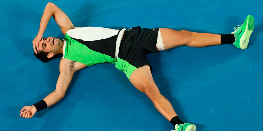 Carlitos conquista Australia para completar su 'Career Grand Slam' ante Novak Djokovic (2-6, 6-2, 6-3, 7-5) | Video - Resumen
